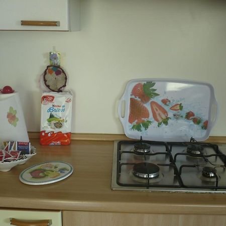 Appartamento Michela Brenzone sul Garda Δωμάτιο φωτογραφία
