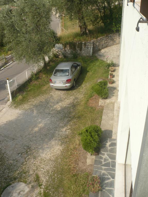 Appartamento Michela Brenzone sul Garda Δωμάτιο φωτογραφία