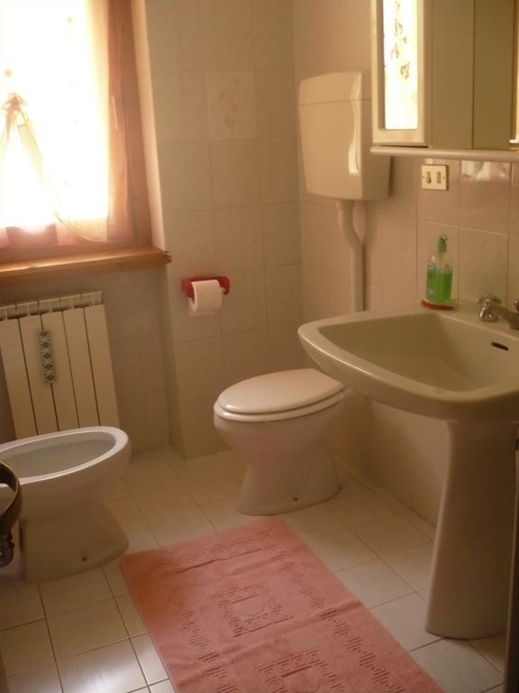 Appartamento Michela Brenzone sul Garda Δωμάτιο φωτογραφία