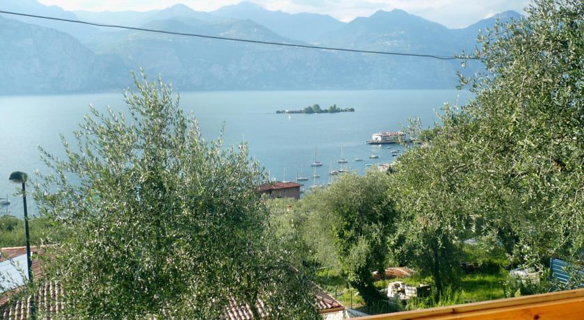 Appartamento Michela Brenzone sul Garda Δωμάτιο φωτογραφία