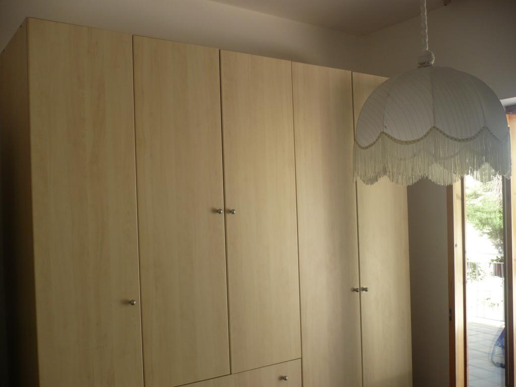 Appartamento Michela Brenzone sul Garda Δωμάτιο φωτογραφία