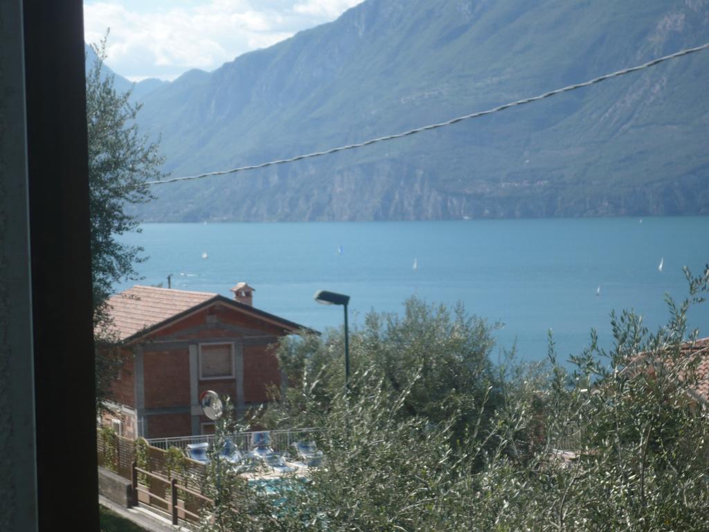 Appartamento Michela Brenzone sul Garda Δωμάτιο φωτογραφία